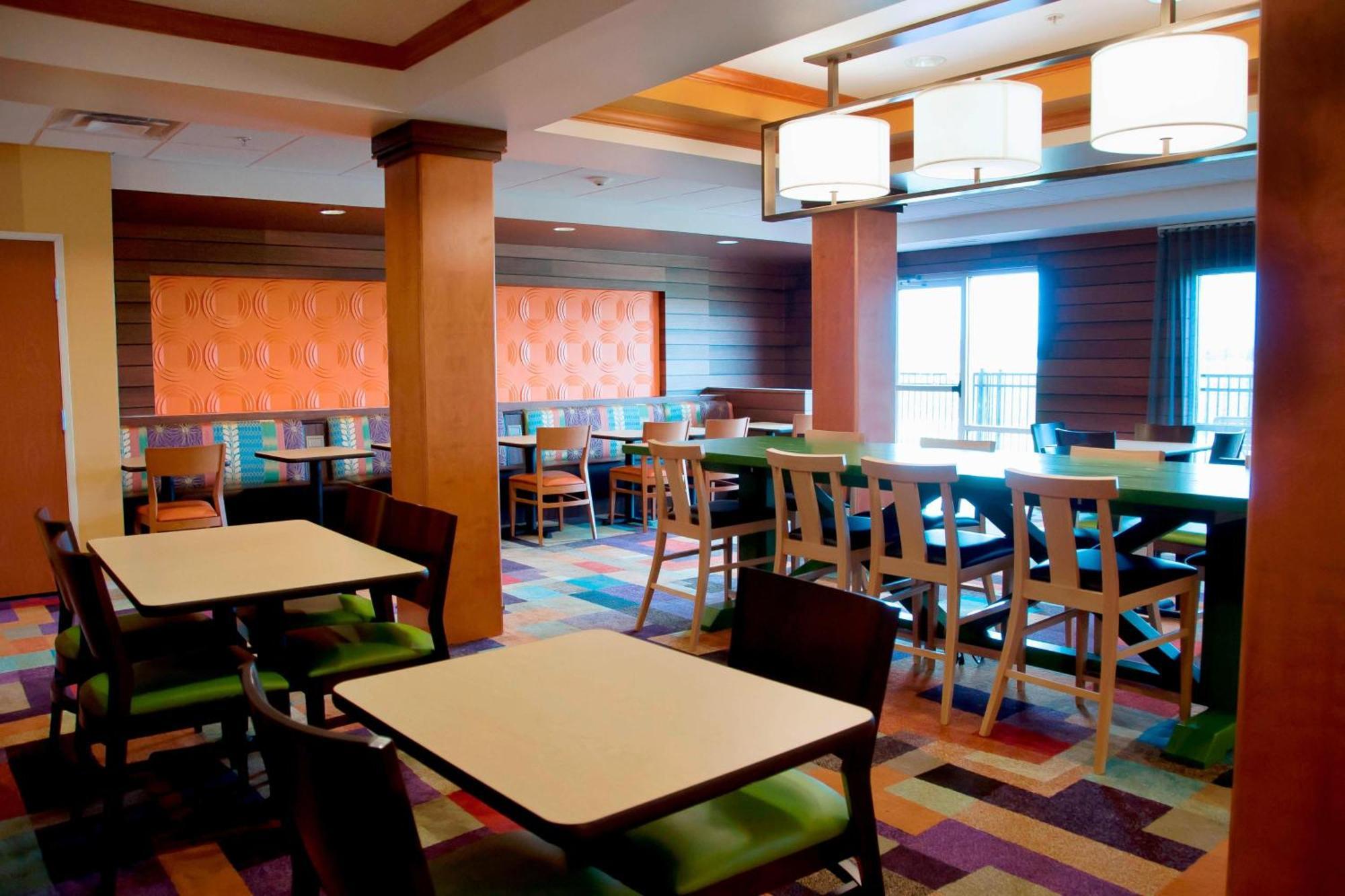Fairfield Inn & Suites Ames Ngoại thất bức ảnh