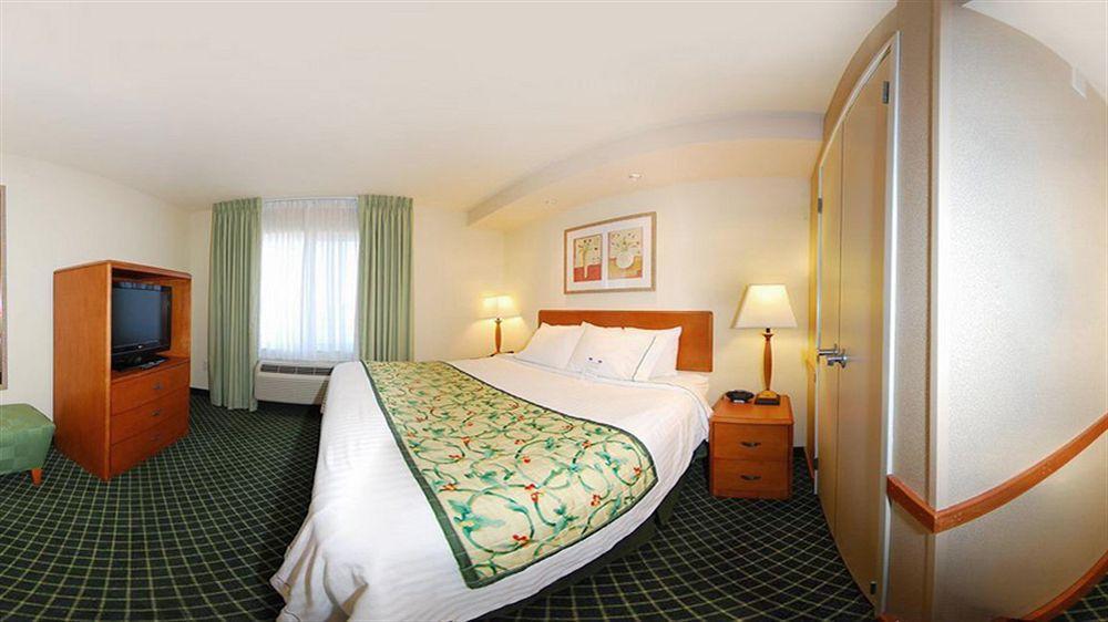 Fairfield Inn & Suites Ames Ngoại thất bức ảnh