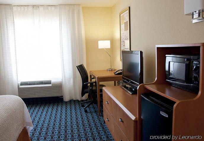 Fairfield Inn & Suites Ames Ngoại thất bức ảnh