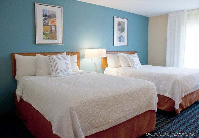 Fairfield Inn & Suites Ames Ngoại thất bức ảnh